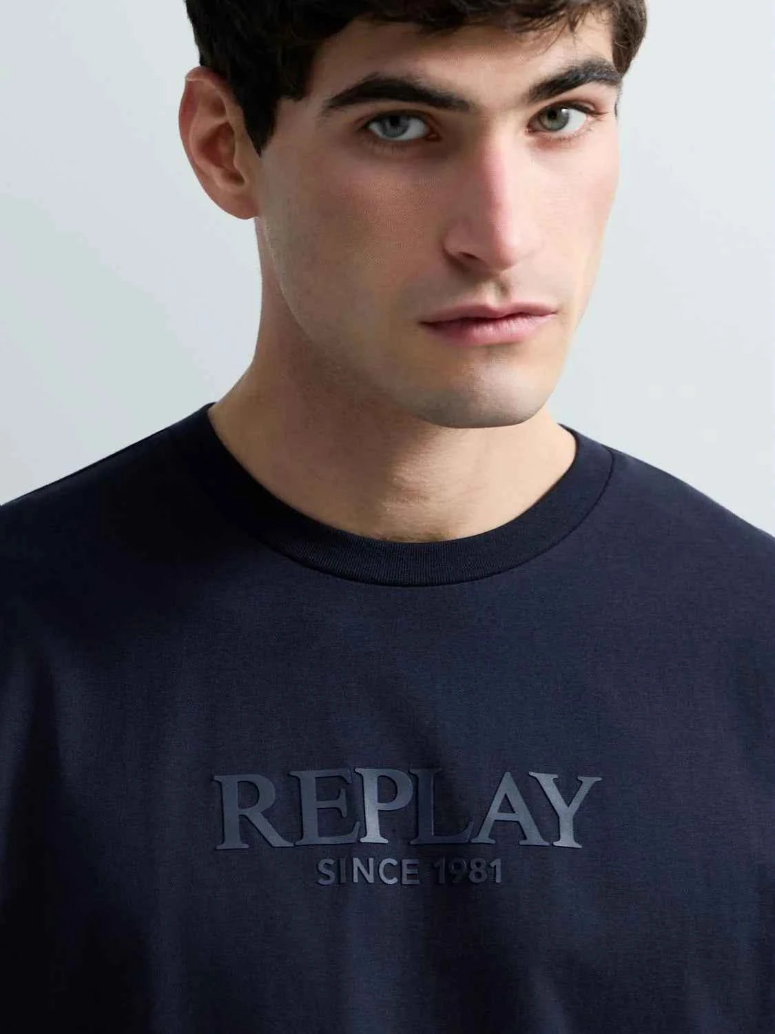 REPLAY | T-Shirt in jersey con logo in rilievo